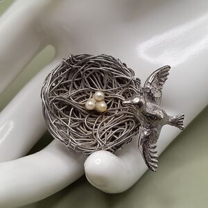 Bird Nest Basket with Faux pearl eggs vintage Pin Silver Tone, 1 1/4"